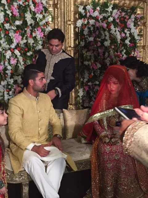 Ahmad Shahzad pictures with his wife