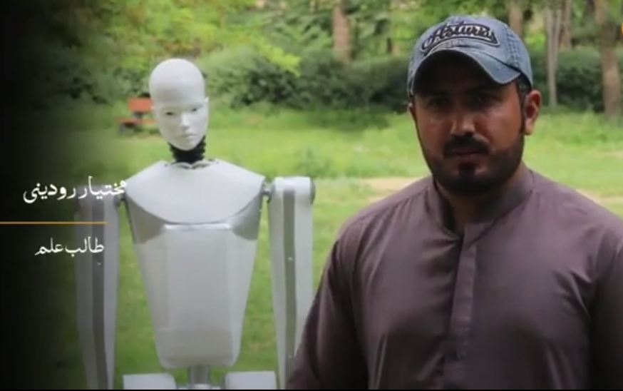 robot by pakistani student